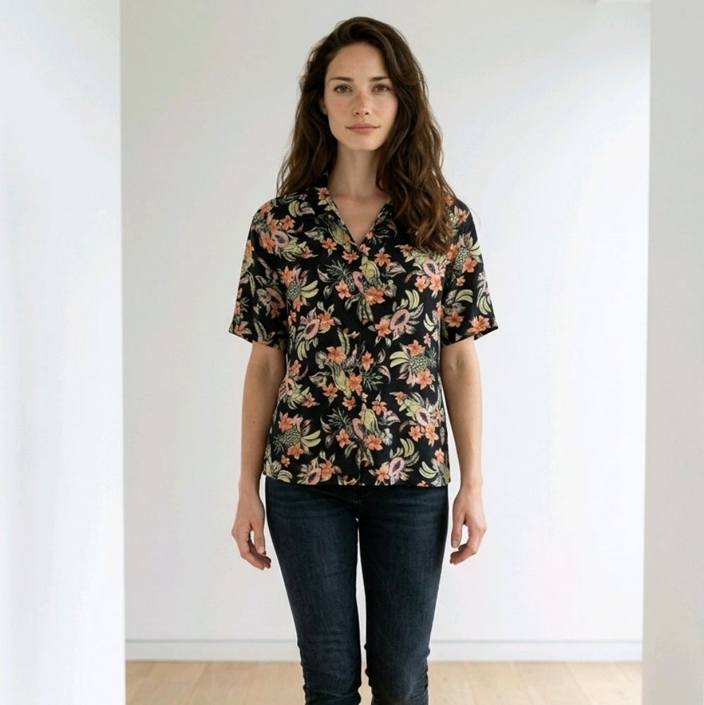 Divided By H&M Multicolor Floral Shor Sleeve Blouse XS